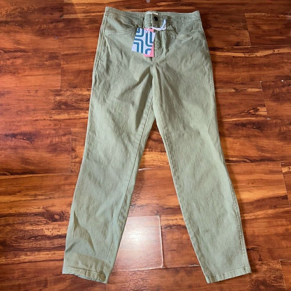 New market and spruce pants